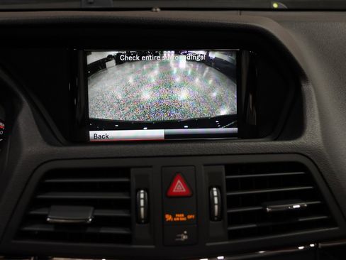 Used 2013 Mercedes-Benz E 550 Cabriolet image 61