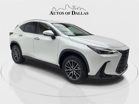 Used 2025 Lexus NX 250 FWD w/ Premium Package image 2