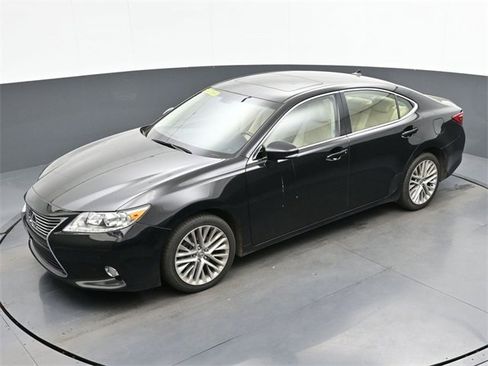Used 2013 Lexus ES 350 w/ Luxury Pkg image 24