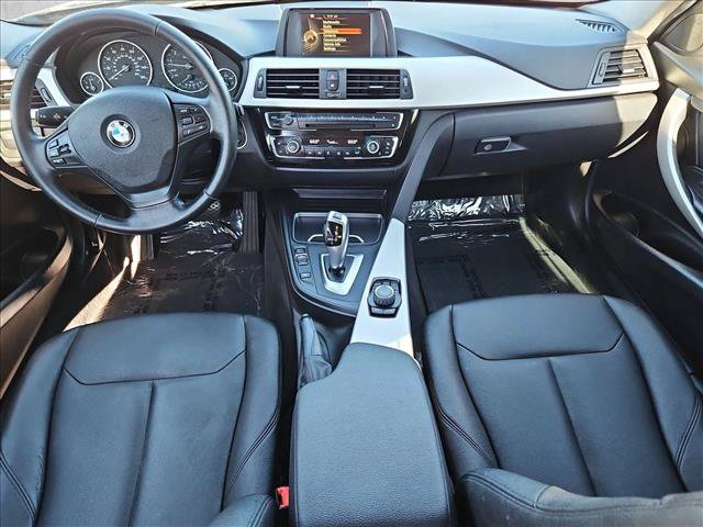 Used 2016 BMW 320i Sedan RWD image 17