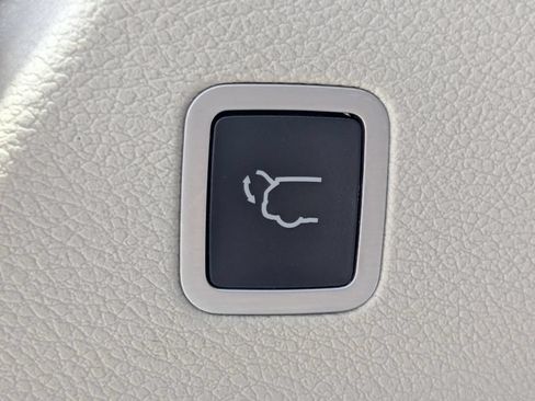 Used 2017 Chrysler Pacifica Touring-L Plus w/ Advanced Safetytec Group FWD image 17