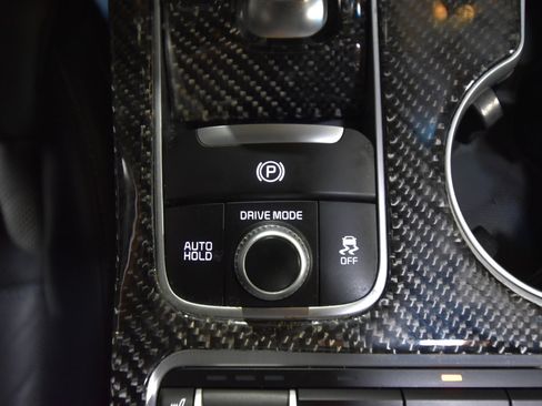 Used 2018 Kia Stinger GT2 image 39