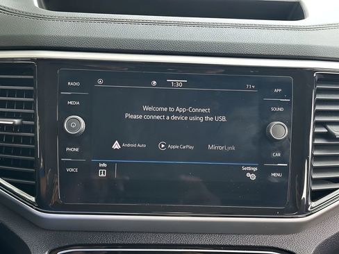 Certified 2023 Volkswagen Atlas SE image 18