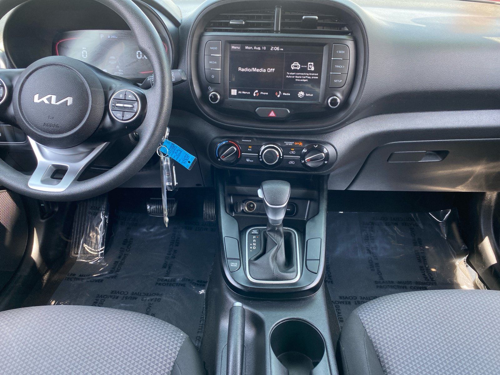 Used 2025 Kia Soul LX FWD image 11