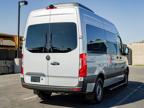 Used 2024 Mercedes-Benz Sprinter 2500 image 6