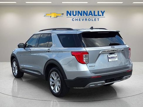 Used 2024 Ford Explorer XLT w/ Equipment Group 202A AWD/4WD image 3