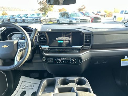 New 2026 Chevrolet Silverado 1500 LT image 17