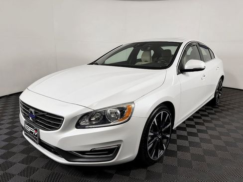 Used 2015 Volvo S60 T5 Premier w/ Convenience Package AWD/4WD image 2