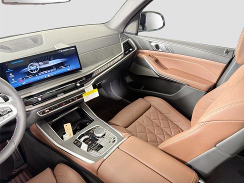 New 2026 BMW X5 M60i w/ Climate Comfort Package AWD/4WD image 24