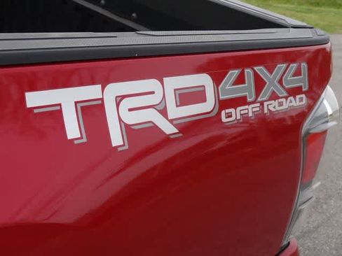 Used 2021 Toyota Tacoma TRD Off-Road w/ Technology Package AWD/4WD image 41