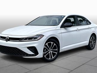 Used 2025 Volkswagen Jetta Sport video 1