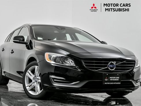 Used 2015 Volvo V60 T5 Premier image 1