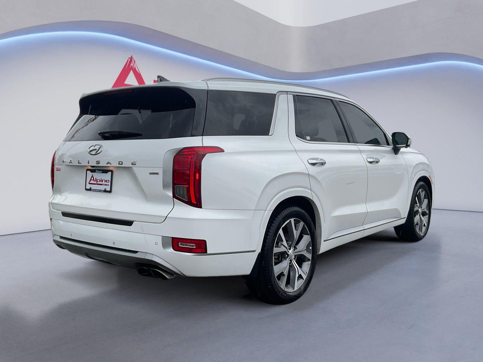 Used 2022 Hyundai Palisade Limited w/ Winter Package AWD/4WD image 5