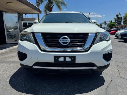 Used 2017 Nissan Pathfinder S FWD image 3