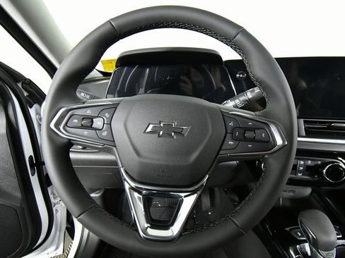 New 2026 Chevrolet Trax ACTIV image 2