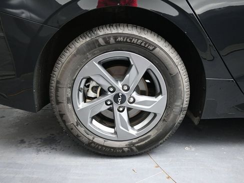 Used 2023 Kia K5 LXS FWD image 15