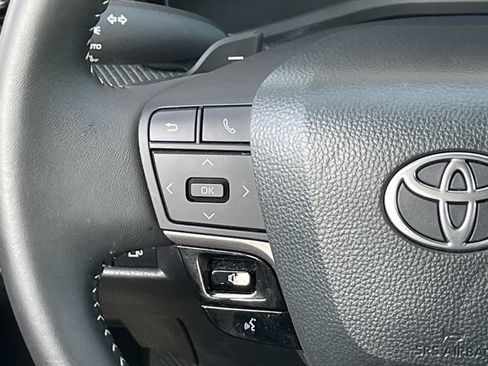 Used 2026 Toyota Camry SE FWD image 14