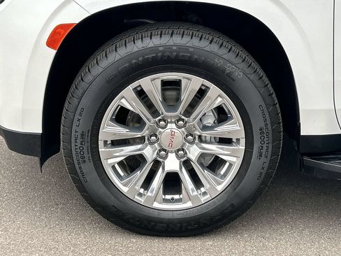 Used 2023 GMC Yukon Denali RWD image 33