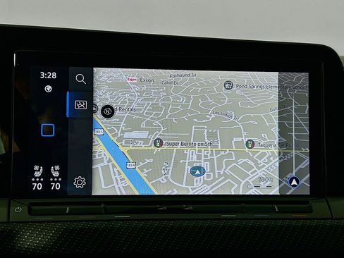 Used 2024 Volkswagen Golf R image 13