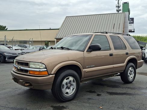 Used 2003 Chevrolet Blazer LS w/ Preferred Equipment Group AWD/4WD image 3