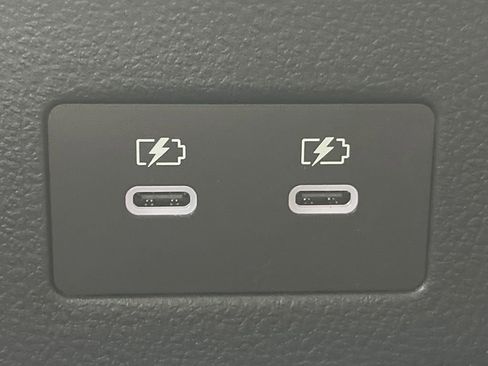 New 2025 Nissan Kicks SR w/ SR Premium Package image 35