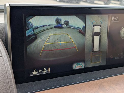 Used 2017 Lexus LX 570 4WD image 21