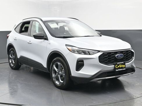 Used 2025 Ford Escape ST-Line image 3