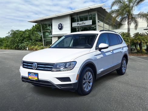 Used 2020 Volkswagen Tiguan S image 1