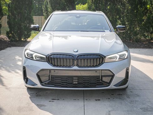 Used 2026 BMW 330i Sedan w/ M Sport Package RWD image 3