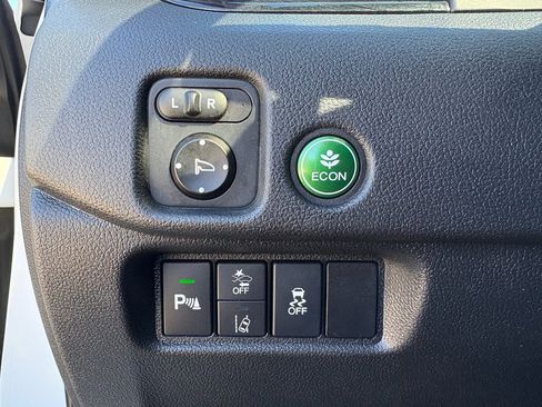 Used 2021 Honda Pilot Touring image 15