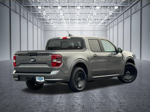 Used 2025 Ford Maverick Lobo AWD/4WD image 9