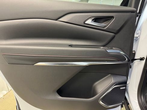 New 2026 Chevrolet Traverse RS image 16