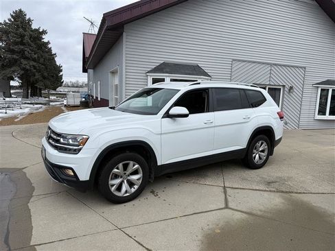 Used 2018 Volkswagen Atlas SE image 1