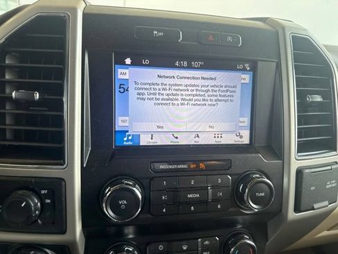 Used 2019 Ford F150 Lariat w/ Trailer Tow Package RWD image 23