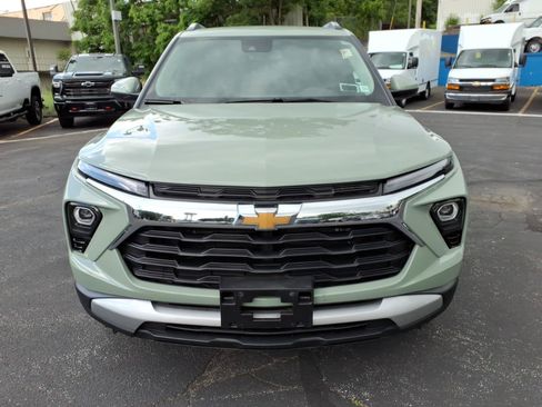 Used 2025 Chevrolet TrailBlazer LT w/ Convenience Package FWD image 8