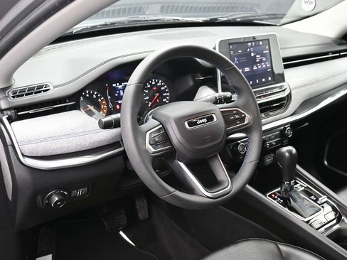 Used 2022 Jeep Compass Latitude image 17