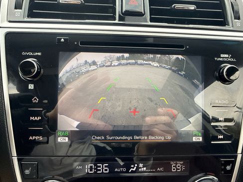 Used 2018 Subaru Outback 3.6R Touring image 25