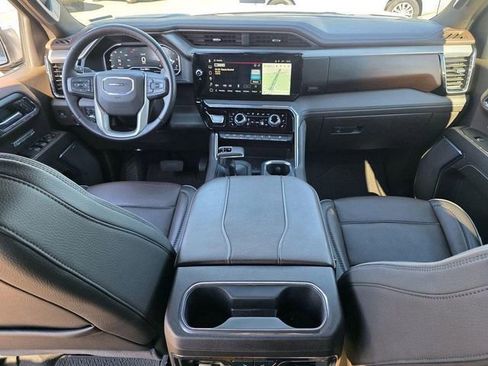 Used 2024 GMC Sierra 1500 Denali w/ Technology Package image 10