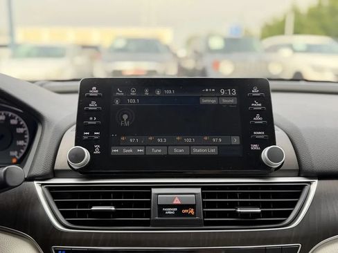 Used 2020 Honda Accord Touring image 15