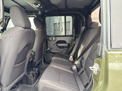 Certified 2023 Jeep Gladiator Sport image 33