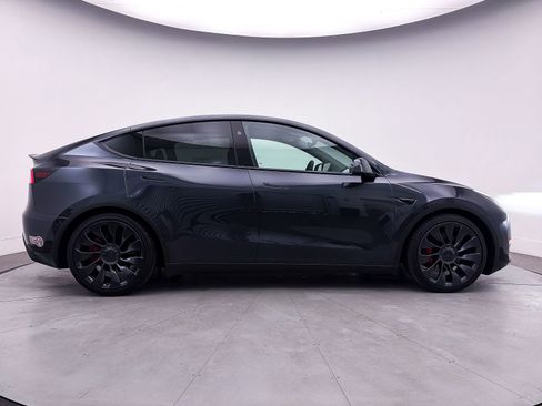 Used 2024 Tesla Model Y Performance image 35