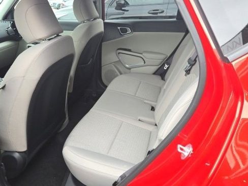 Used 2020 Kia Soul EX image 21