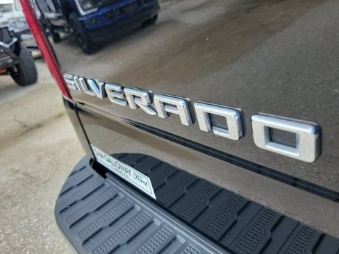 Used 2023 Chevrolet Silverado 1500 LTZ RWD image 7
