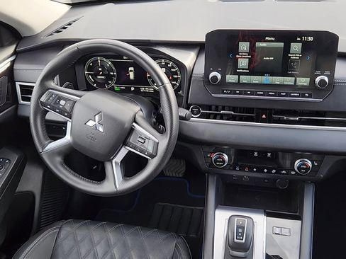 Used 2024 Mitsubishi Outlander SEL image 5