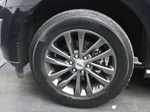 Used 2020 Ford Expedition Limited RWD image 19