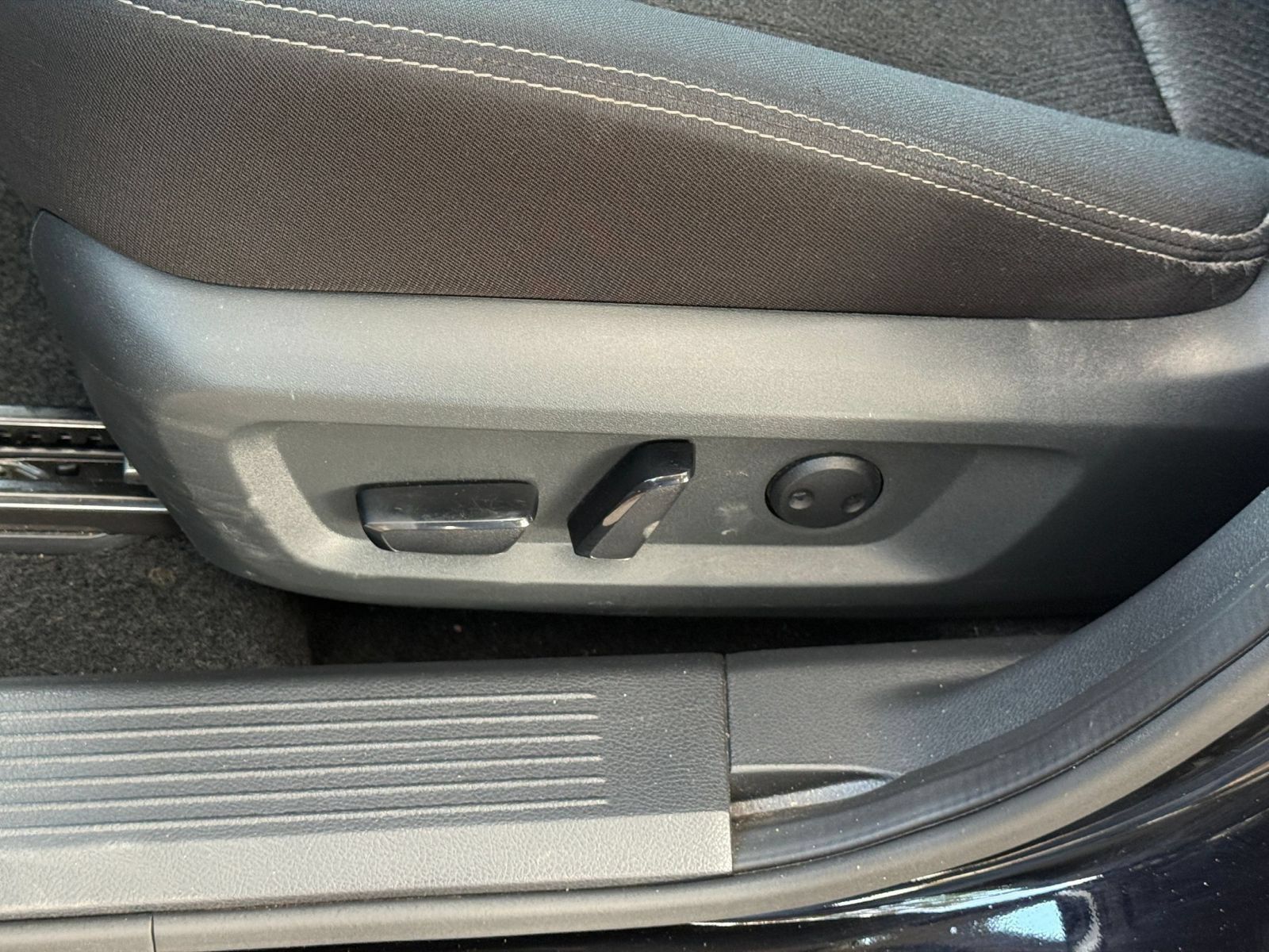 Used 2026 Nissan Rogue SV AWD/4WD image 22