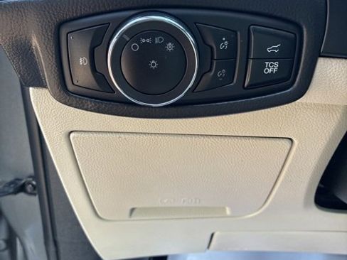 Used 2024 Ford Edge Titanium image 13