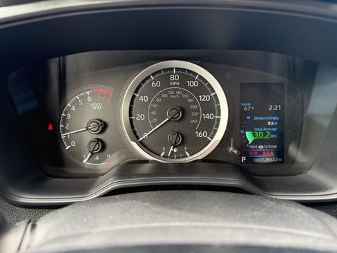 Used 2020 Toyota Corolla LE FWD image 17