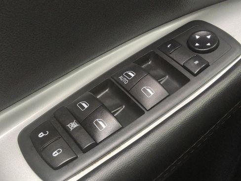 Used 2020 Dodge Journey SE w/ SE Popular Equipment Group image 27