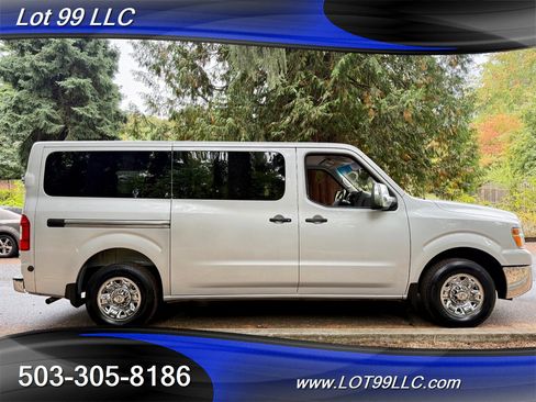 Used 2021 Nissan NV 3500 SV image 6